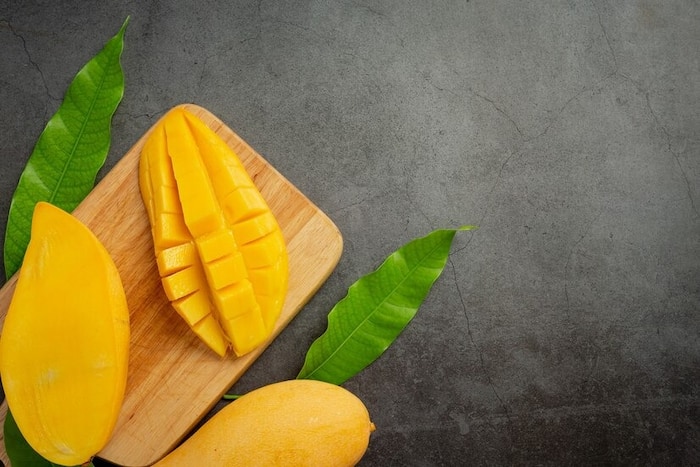 Summer Diet: How Many Mangoes Are Preferable to Eat in a Day? All You Need to Know