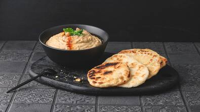 Easy Homemade Hummus with Pita Bread