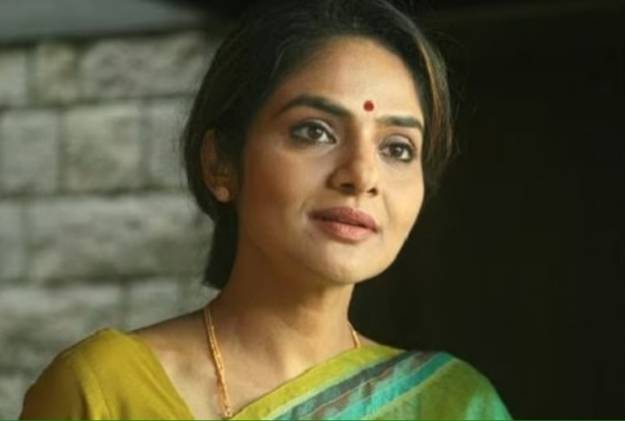 90s Actress Madhoo Shah Recalls Changing Costumes in the Open in ...