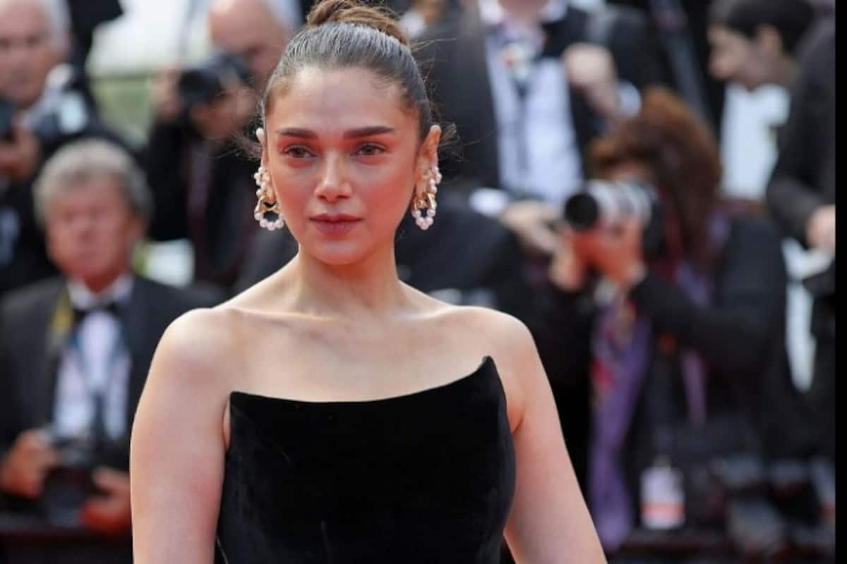 aditi rao hydari black dress Inspired by Aditi Rao Hydaris Sabyasachi outfit in stunning black exuding both elegance and opulence with intricate golden embroidery along the hemThe addition of a delicately embellished