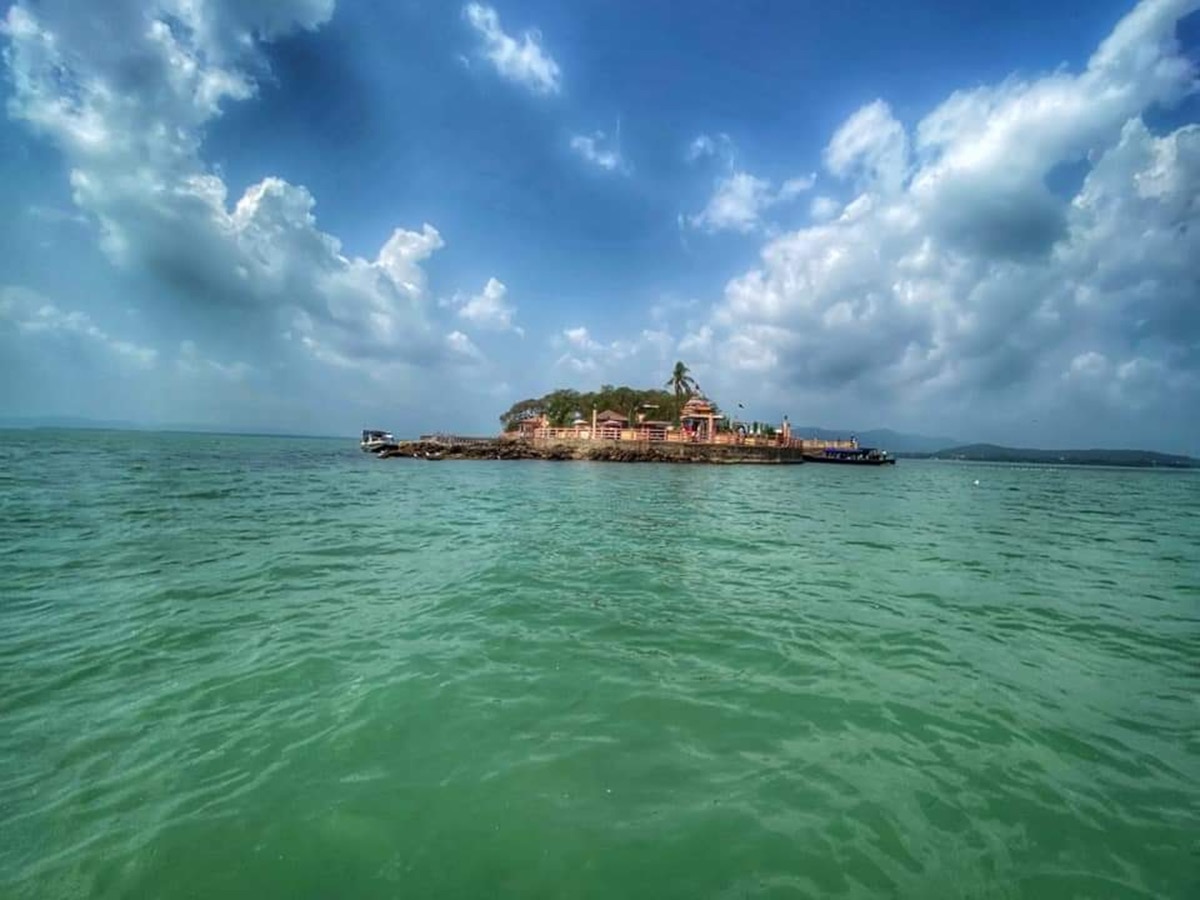 Odisha Chilika Lake: क्यों फेमस है चिल्का झील? घूमने से पहले इस लैगून के  बारे में जानिए