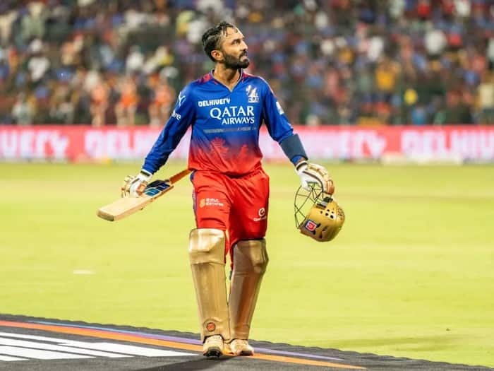 Dinesh Karthik, Dinesh Karthik news, Dinesh Karthik age, Dinesh Karthik updates, Dinesh Karthik runs, Dinesh Karthik records, Hardik Pandya, Hardik Pandya news, Hardik Pandya age, Hardik Pandya wickets, Hardik Pandya runs, Hardik Pandya MI, RCB vs MI, IPL 2024, Cricket News