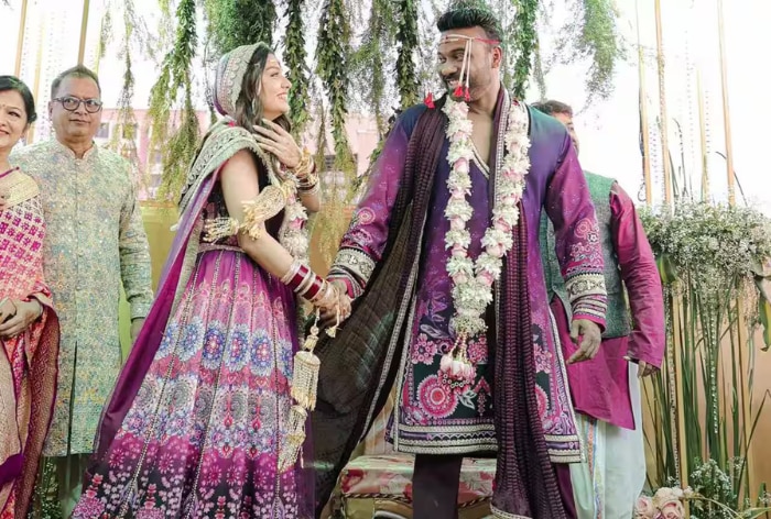 Divya Agarwal Deletes Wedding Photos Three Months After Marrying Apurva Padgaonkar; Netizens Speculate Divorce