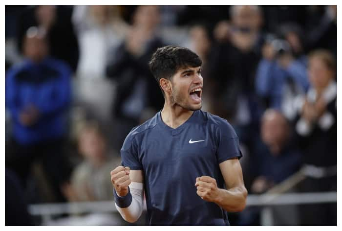 french open 2024, french open 2024 latest scores, carlos alcaraz roland garros, carlos alcaraz french open, caros alcaraz beats de jong, carlos alcaraz french open third round, carlos alcaraz latest news updates, roland garros news, roland garros updates