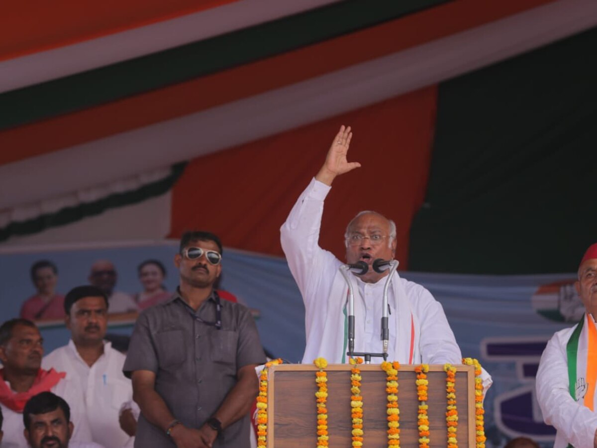 Modi Govt Is Architect Of Destabilizing Democratic State Governments: Mallikarjun Kharge