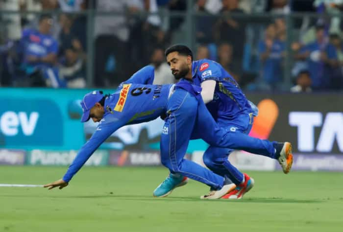 IPL 2024: Tilak Varma, Naman Dhir 'Accidentally Collided' While Taking Salt's Catch | WATCH VIDEO