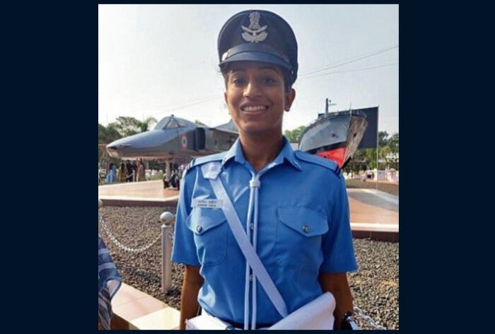 Meet Trailblazer Armish Asija, an MBBS Student Who Becomes The First Flying Officer in Punjab District