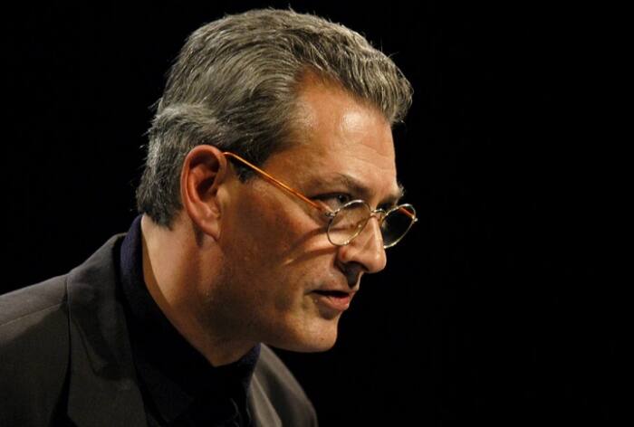 Filmmaker Paul Auster, Author of The New York Trilogy, Dies at 77