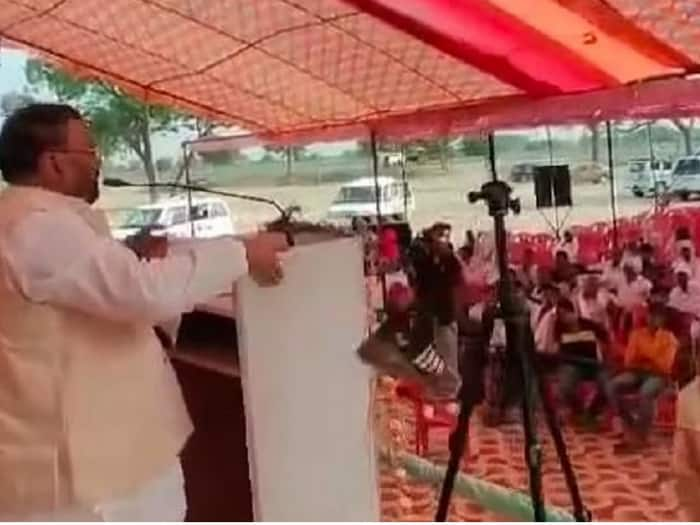 WATCH: Hindu Mahasabha Activist Hurls Shoe At Swami Prasad Maurya In Agra Rally Over Ramcharitmanas Remarks