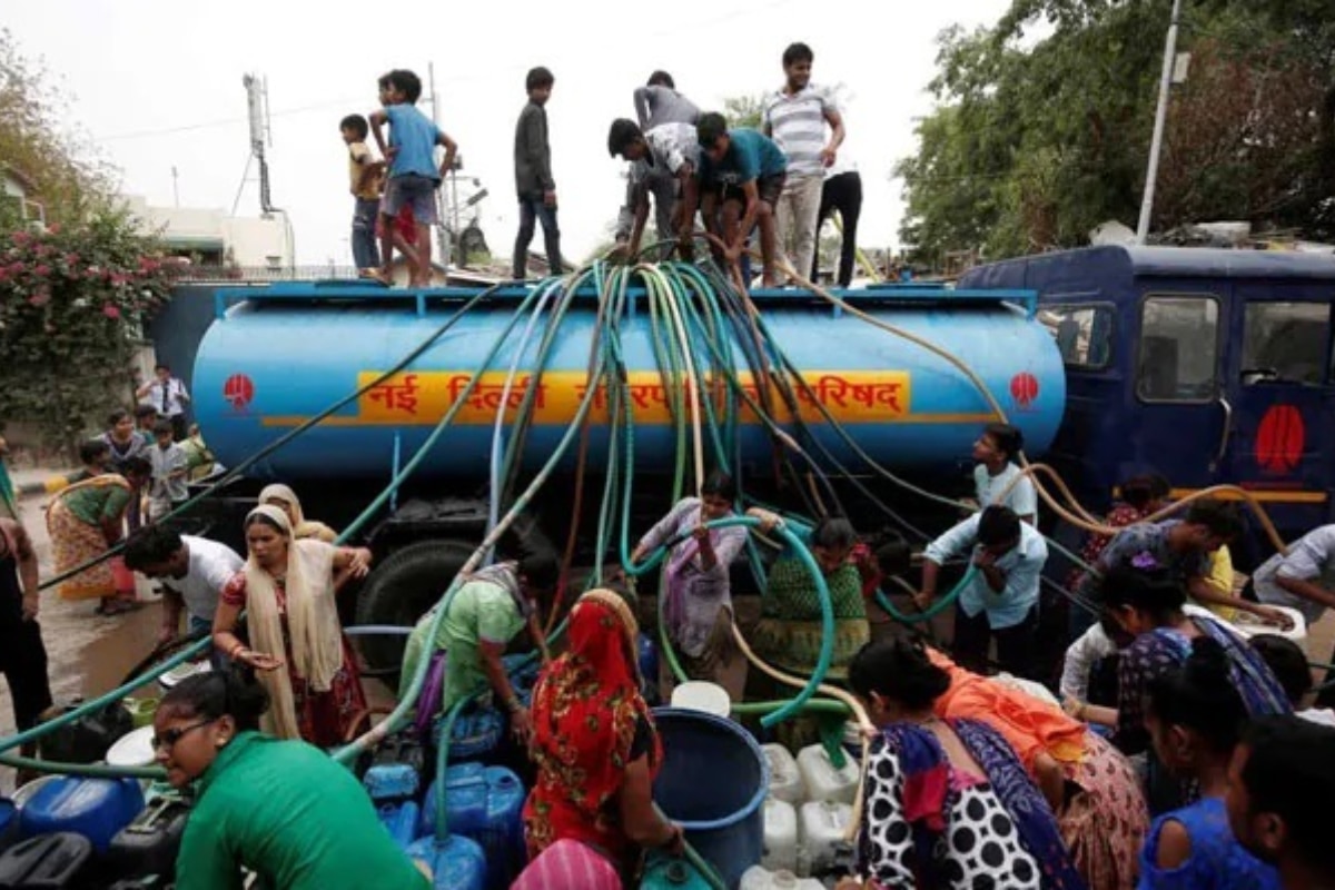Delhi Water Crisis: Govt Requests Residents Not To Waste Water, Warns Of Fines - Vimarsana News