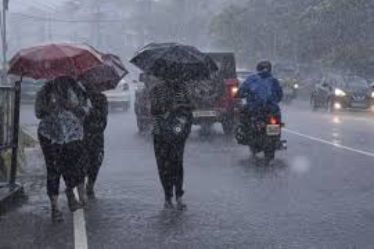 Extremely Heavy Rainfall Predicted For Kerala on Sunday And Monday