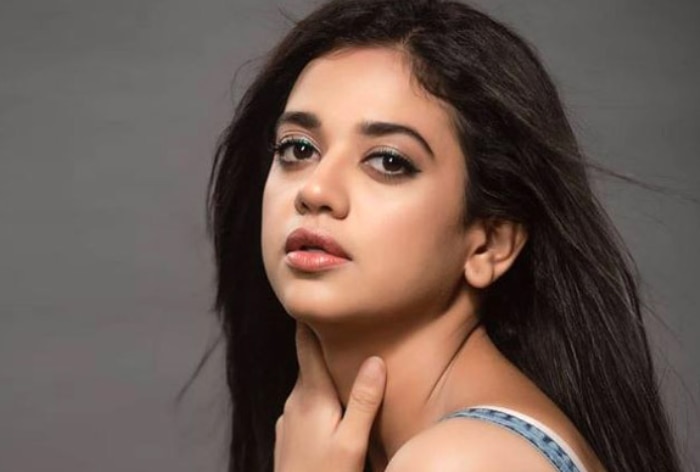 shruti sharma superstar
