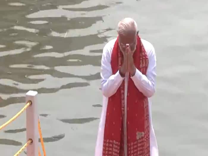 Ahead of filing nomination, PM Modi offered prayers at Dashashwamedh Ghat on the banks of the Ganges in Varanasi