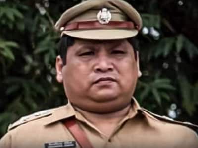 पत्नीच्या मृत्यूच्या  दुःखात IPS अधिकाऱ्याने स्वतःवर गोळ्या झाडून केली आत्महत्या