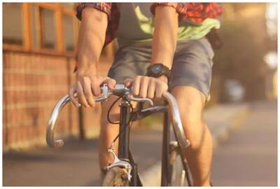 World Bicycle Day 2024: कोलेस्ट्रॉल से लेकर वजन तक कम करती है साइकिलिंग,  मिलते हैं ये