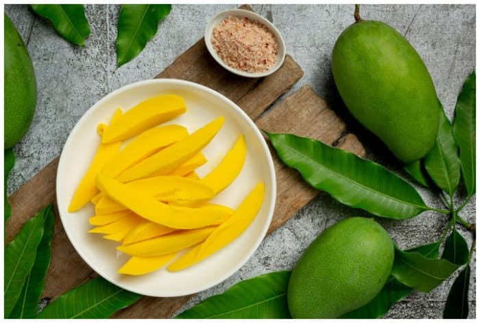 Kaccha Aam Benefits: Digestion to Weight Loss, 6 Reasons Why You Cannot Miss Out Green Mangoes in Summer