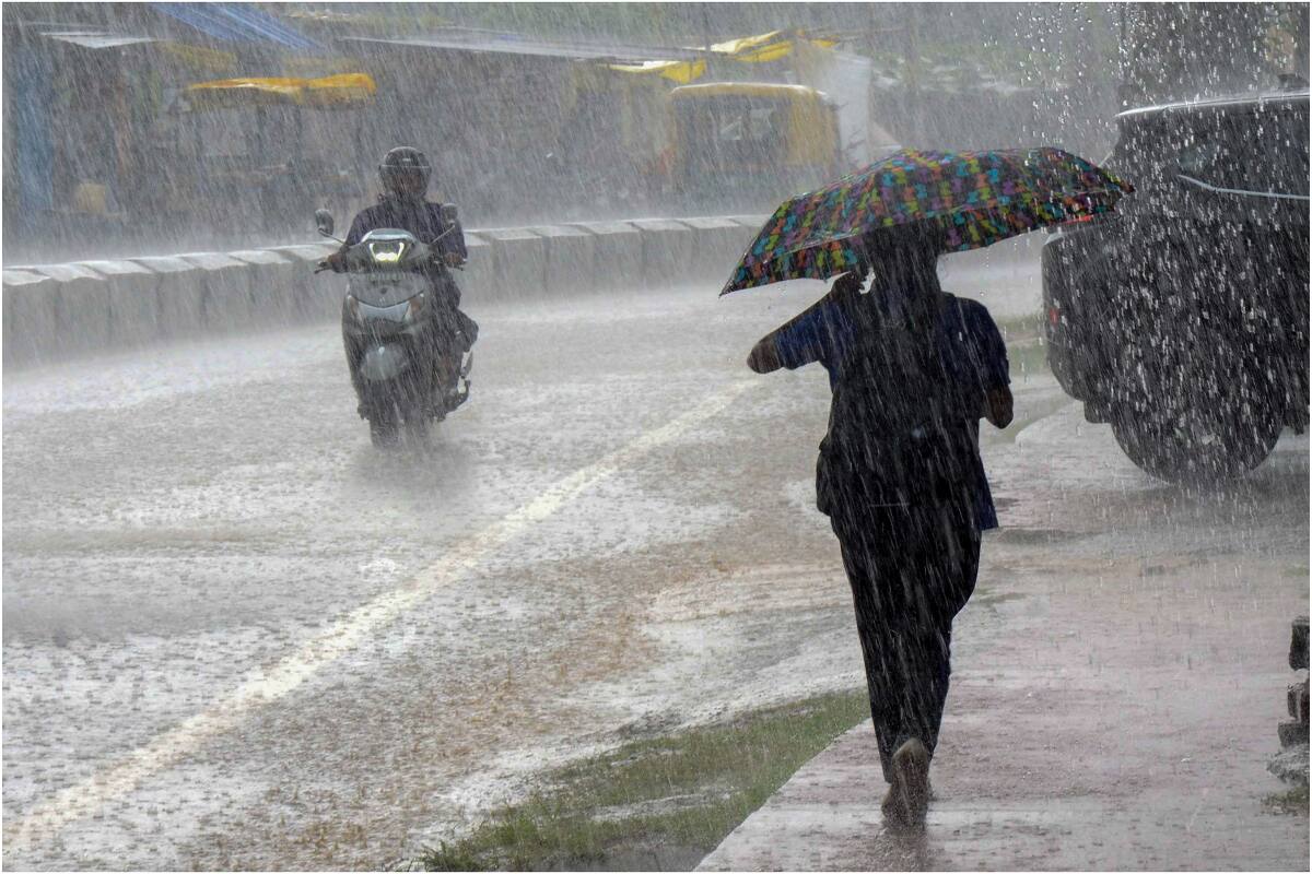 Odisha Weather Update: Heavy Rain Lashes Parts of Bhubaneswar Amid Rising  Temperature