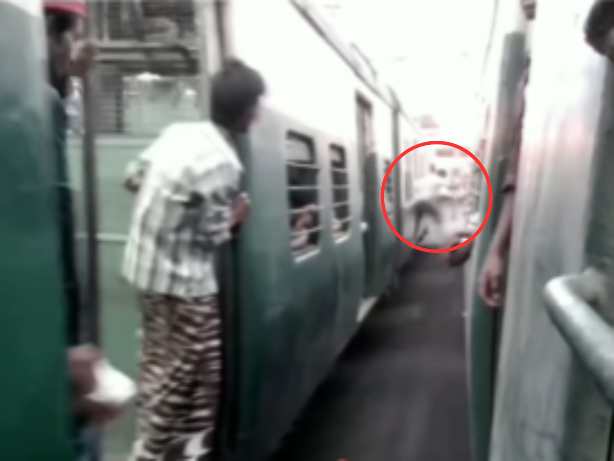 Stunt Ka Video: चलती ट्रेन से दूसरी ट्रेन में कूद गया स्टंटबाज, नजारा देख हिल गया इंटरनेट
