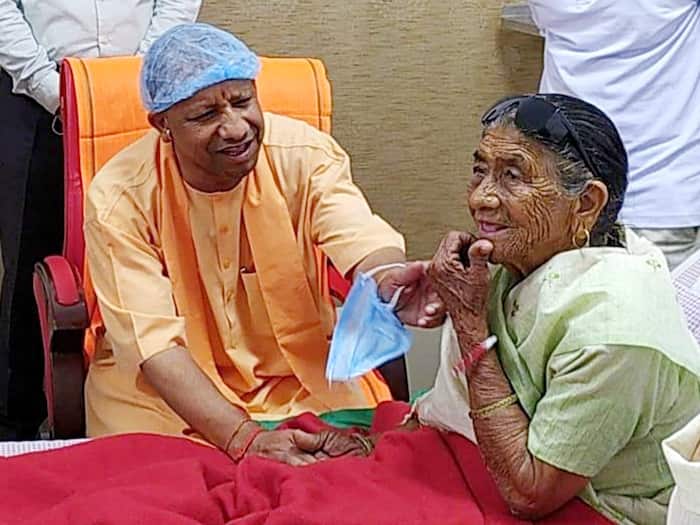Cm yogi  4