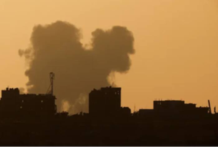 16 Killed in Israeli Air Strike on Gaza School: Palestinian Officials