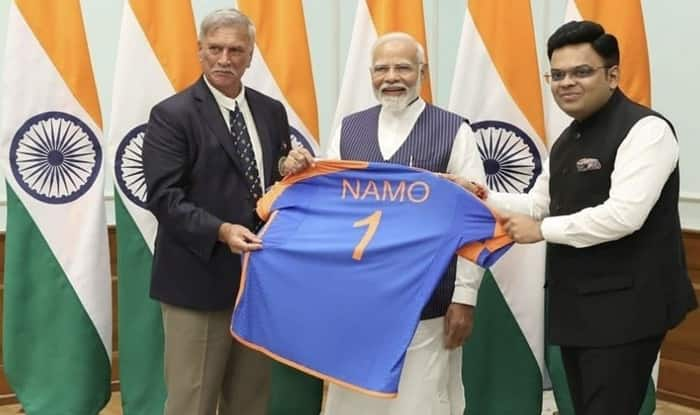 Narendra Modi, Team India Meet Narendra Modi LIVE, KL Rahul retires, KL Rahul news, KL Rahul runs, Team India LIVE, Team India Live updates, KL Rahul records, KL Rahul captain, KL Rahul T20I updates, T20 World Cup 2024, Virat Kohli, Narendra Modi wife, Narendra Modi news, Team India, Champions Return, BCCI, Narendra Modi age, Virat Kohli records, Team India, Barbados Weather, Private Jet, Indian Cricket Team