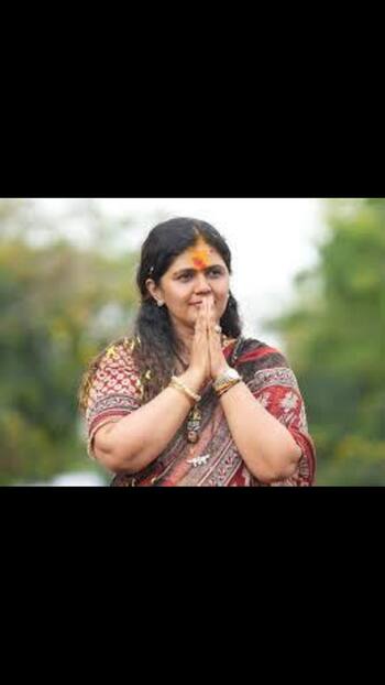 Pankaja Munde Educational Qualification & Biography