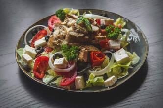 Make Quick And Easy Caesar Salad Recipe In 5 Steps