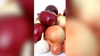 Why Raw Onions Should Be Your Monsoon Must-Have