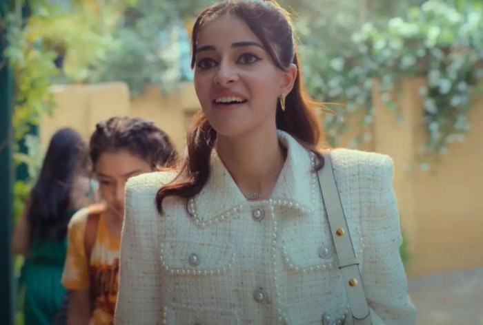 Ananya Panday Turns ‘Struggler’ in KJo’s Comedy Drama Ft. Siddhant Chaturvedi Connection, WATCH