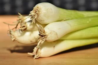 Discover The Secret Health Boosting Powers Of Spring Onions