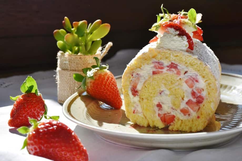 Satisfy Your Sweet Cravings With Homemade Strawberry Roll Cake