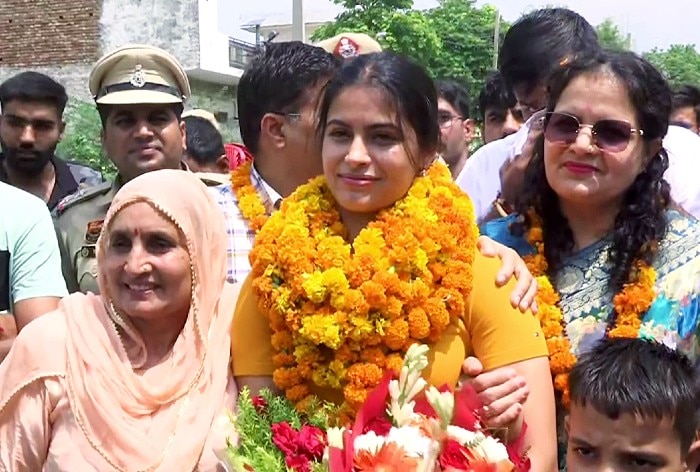 Manu Bhaker Receives Grand Welcome At Maternal Grandparents Village In Jhajjar