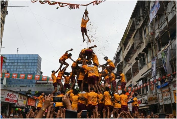 What is Dahi Handi? Why is it Celebrated a Day After Krishna Janmashtami? Know Date, Time And Significance