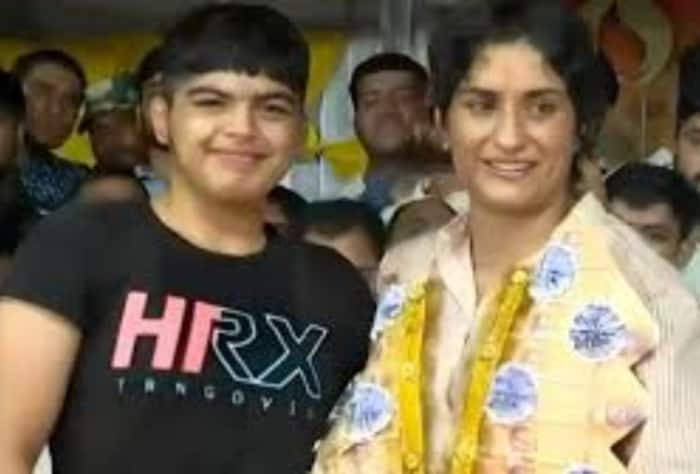 India's Newly-Crowned Under-17 World Champion Neha Sangwan, Emerges From Vinesh Phogat's Village, India's Newly-Crowned Under-17 World Champion Neha Sangwan, Emerges From Vinesh Phogat's Village News, India's Newly-Crowned Under-17 World Champion Neha Sangwan, Emerges From Vinesh Phogat's Village Latest News, Neha Sagwan, Neha Sagwan News, Neha Sagwan Latest News, Neha Sagwan Updated News, Vinesh Phogat, Vinesh Phogat News, Vinesh Phogat Latest News, Vinesh Phogat Updated news, Sports News, Latest Sports News,