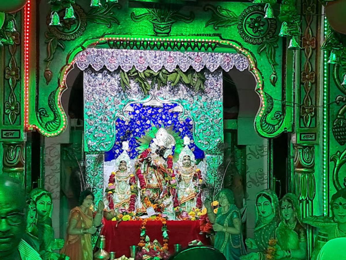 Radha Ashtami 2024 देश का इकलौता ऐसा मंदिर जहां राधाकृष्ण के साथ रुक्मिणी भी हैं विराजमान