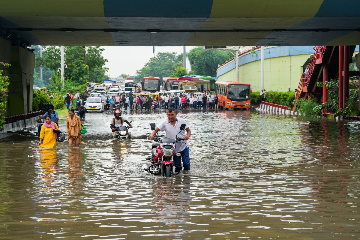 TRAGIC! 15-year-old boy drowns on flooded street in Delhi's upscale district