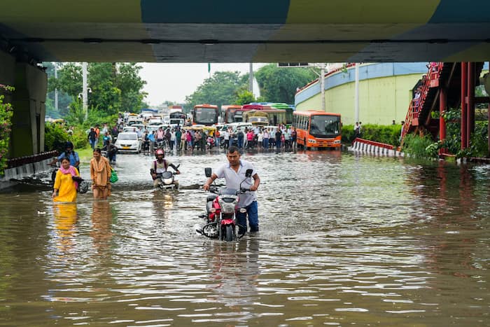 TRAGIC, drowning, drown, flooded road, Delhi, New Delhi, flooding, state capital, British School, Central Delhi, Chanakya Puri, Vivekanand Camp, Delhi Police, electrocuted