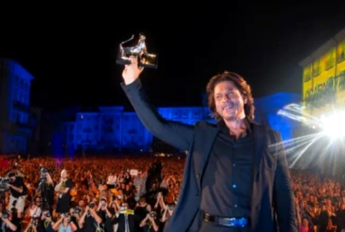 WATCH: Shah Rukh Khan Expresses Gratitude With ‘Namashkaar – Dhanyawaad’ After Receiving Pardo Alla Carriera at Locarno Film Festival