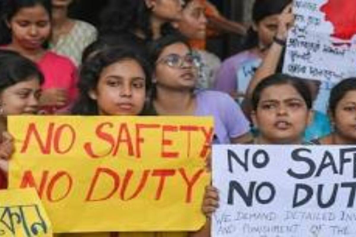 Kolkata Doctor Rape Case: RG Kar colleged Principle Resigns Doctors on  Strike Latest News in Hindi