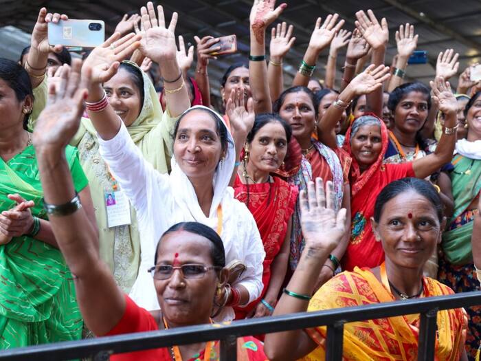 Women s seems happy after Meeting PM Modi