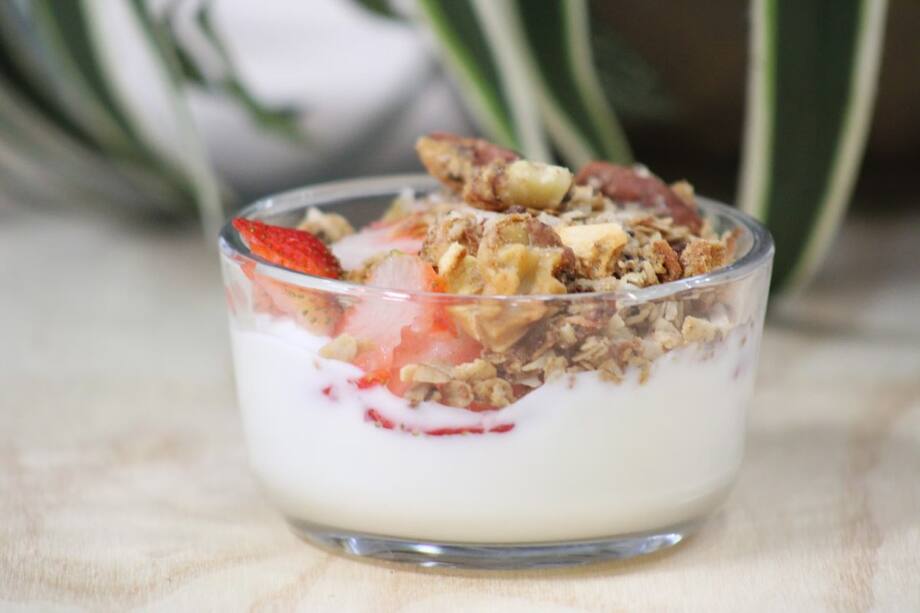 3 Easy Steps To Prepare Delicious Yogurt Parfait At Home
