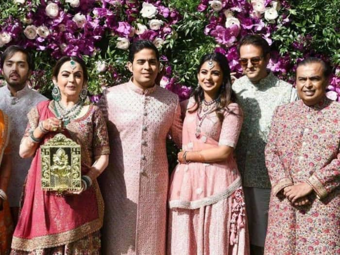 Mukesh to Nita Ambani: Know The Educational Backgrounds of India's Richest Family Here