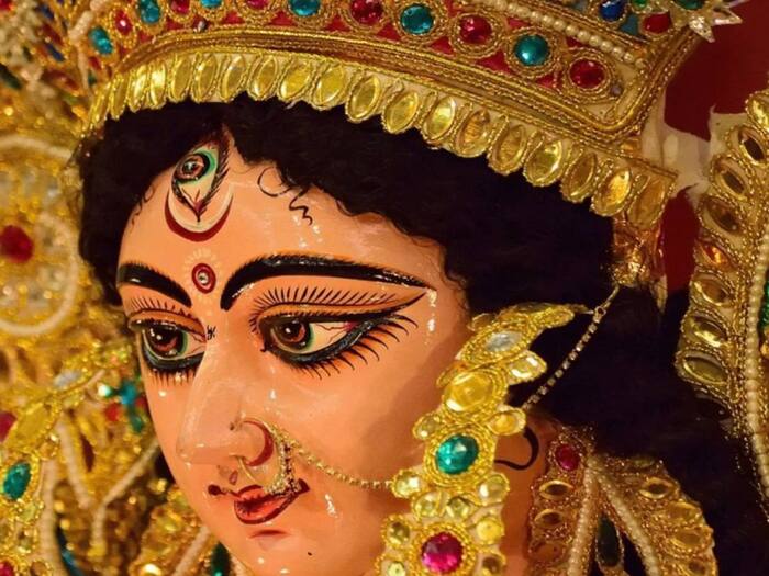 Shubho Mahalaya 2024 wishes, quotes, greetings, WhatsApp status to welcome Maa Durga