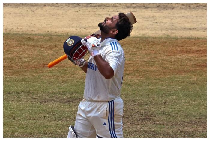 Rishabh Pant,Rishabh Pant test hundred,Rishabh Pant test hundred vs Bangladesh,Rishabh Pant in Tests,Rishabh Pant vs Bangladesh,Rishabh Pant in IND vs BAN Test,Rishabh Pant viral video,Rishabh Pant viral video vs Bangladesh,India vs Bangladesh,IND vs BAN,IND vs BAN 1st Test,MS Dhoni