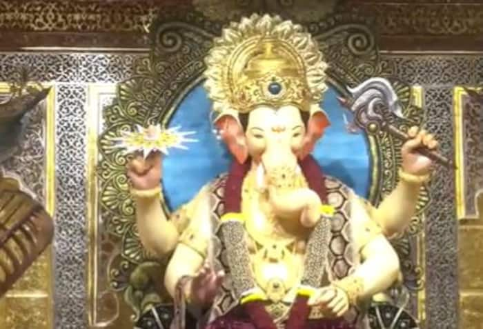 Anant Ambani Donates Rs.15 Crore Gold Crown To Lalbaugcha Raja Ahead Of Ganesh Chaturthi, Watch