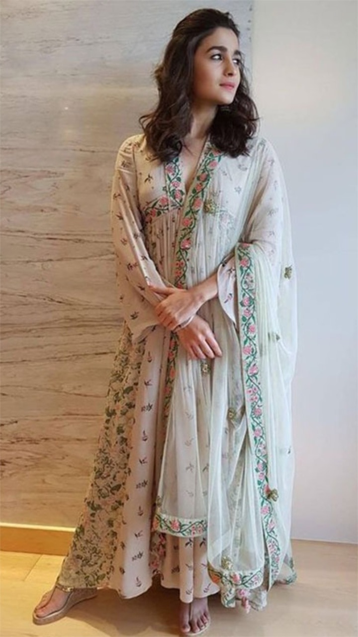 Alia bhatt in ethnic dress outlet
