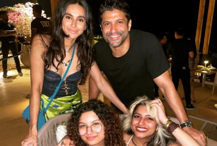 Farhan Akhtar, Shibani, Shakya and Akira