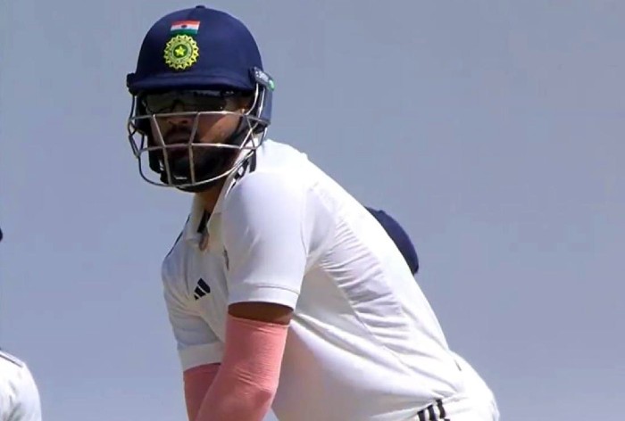 Shreyas Iyer tries new sunglass look in Duleep Trophy, dismissed for a duck as Sanju Samson falls cheaply too