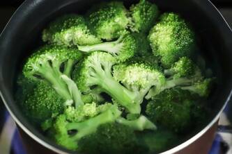 10 Reasons Why Boiled Broccoli Should Be Your Go To Superfood