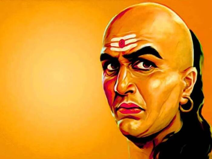 Teachings of Chanakya: Chanakya, also known as Kautilya, gave important teachings on ethics and politics. His books "Niti Shastra" and "Arthashastra" are still relevant today and help in understanding life.